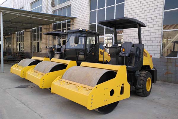 <a href='http://m.pcfuke.com' target='_blank'>壓路機</a>廠家 <a href='http://m.pcfuke.com' target='_blank'>壓路機</a>廠家