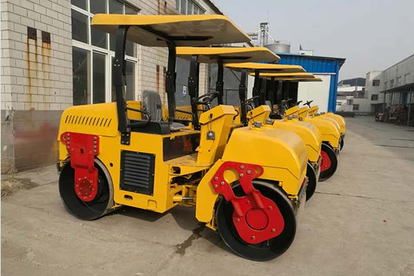 <a href='http://m.pcfuke.com/product/77.html' target='_blank'>振動壓路機</a>